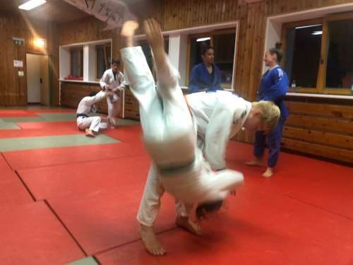 280befa2-4bec-44eb-b9a4-7d8058a11deb (1)