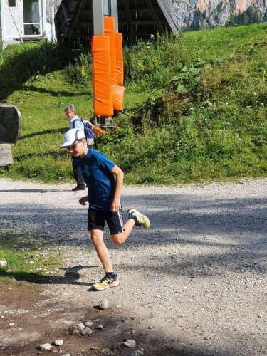 4abdca18-1e93-428d-8fe9-b63eb96b3a4e (1)