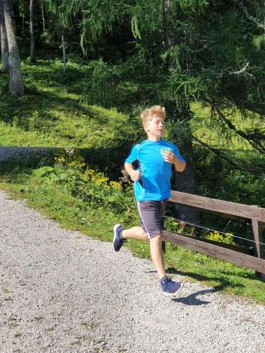 687be4c8-837d-4b40-a508-eb43ddb829d2 (1)