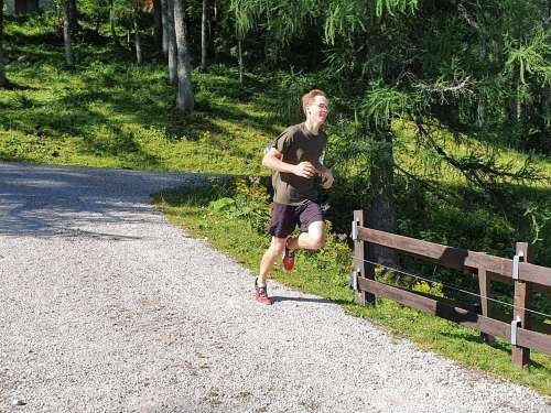 738df976-2ea4-41f3-9276-57483f202cae (1)