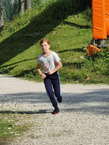 77f29fef-e001-457b-bfcc-854c7c03f624 (1)