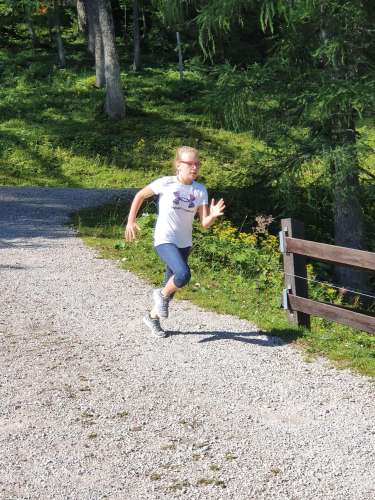 84cbb8f2-2954-454b-a687-86ef308fe67b (1)