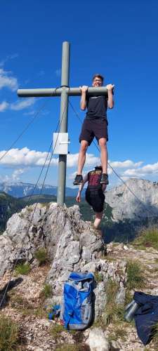 b6d36cea-1758-492f-a650-25239960930b (1)