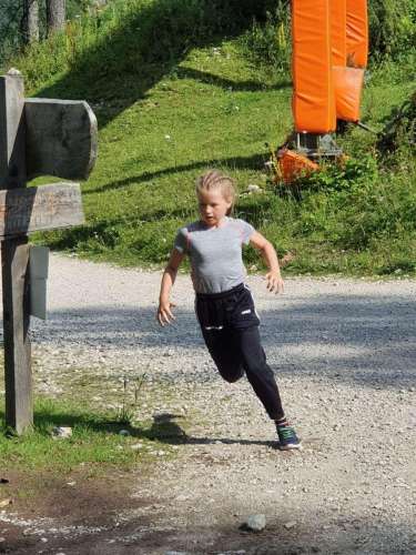 d898fa87-74be-421c-a021-558498392d87 (1)