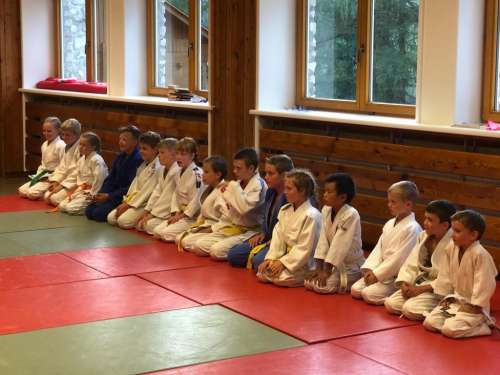 f0113ed7-7099-4398-bd2f-a89cf489487b